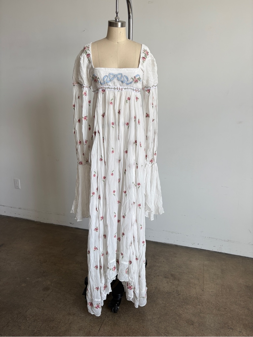 $689 NWT For Love and Lemons “Julianne” Maxi Dress in Cream Sz Small - Picture 6 of 14